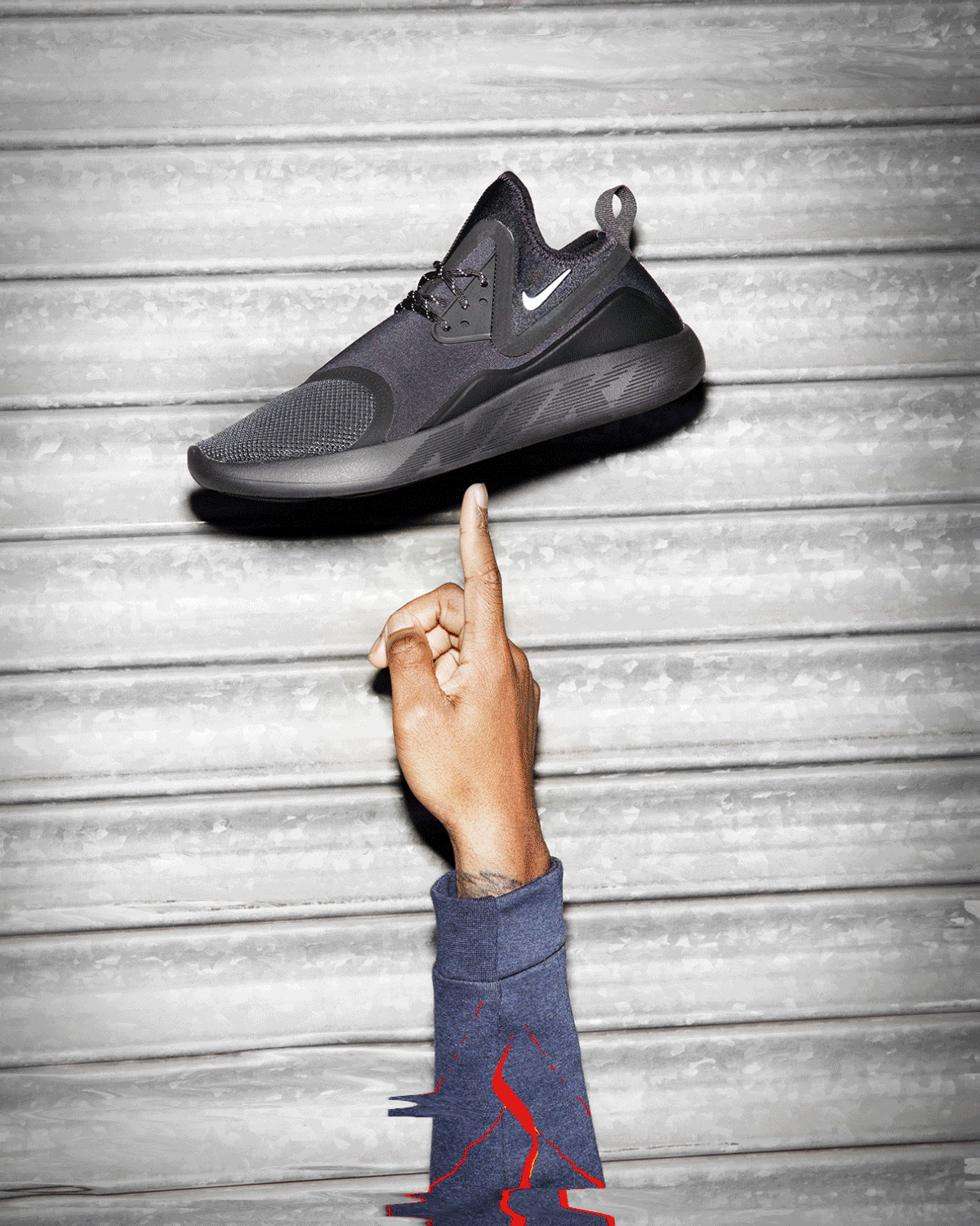 Bones' Charge the city GIF series for Nike Sportswear, made in collaboration with photographer Eric T. White.