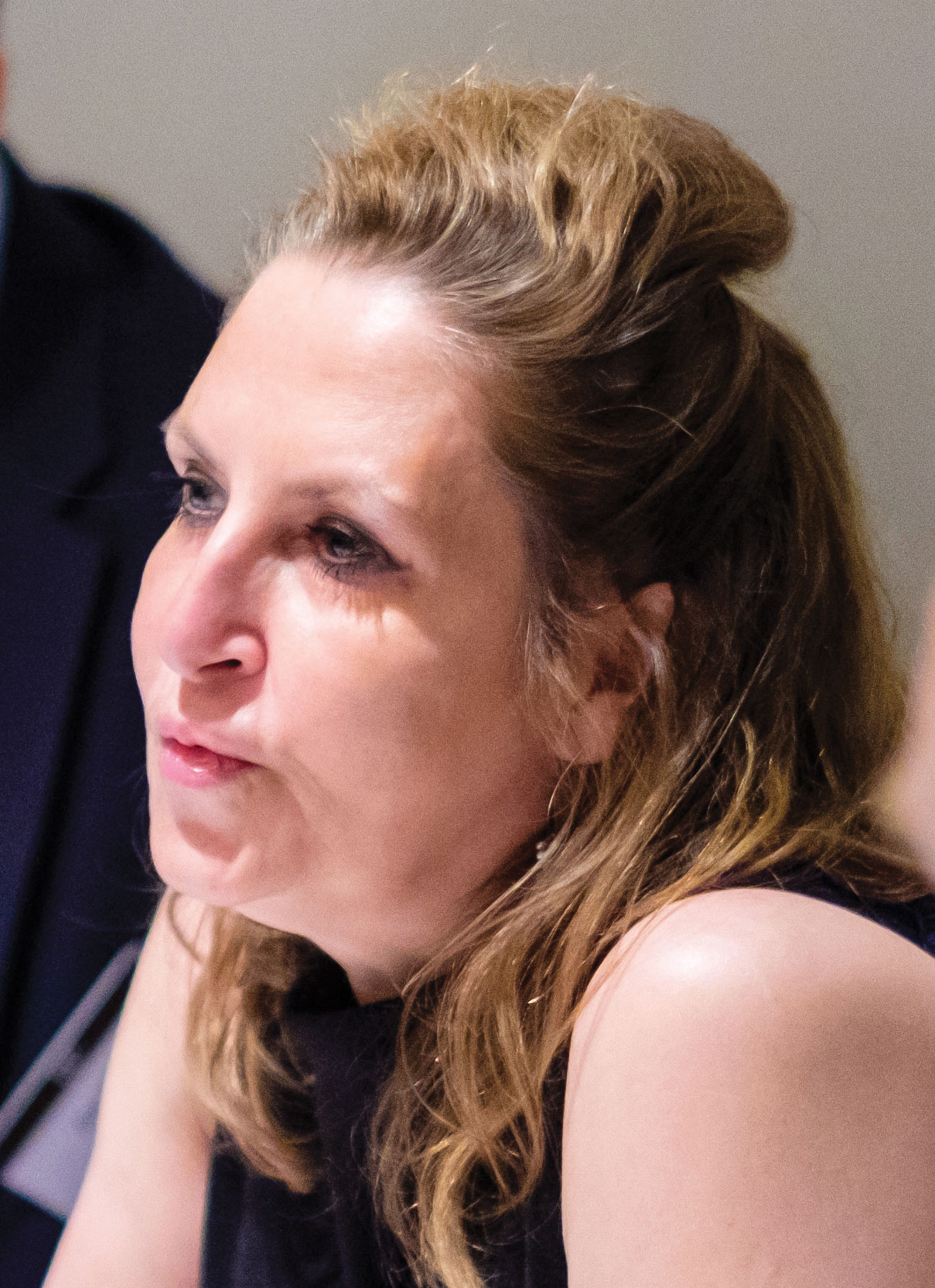GC2B-Diane-Franklin for feature on how to attract the right in-house lawyers
